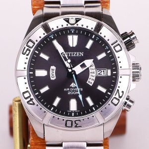画像: シチズン　エアダイバー２００　ＰＤＭ５６－３０８１　黒文字盤
