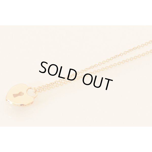 ティファニー 750PG ハートロックキーペンダントネックレス 3.20g サイド