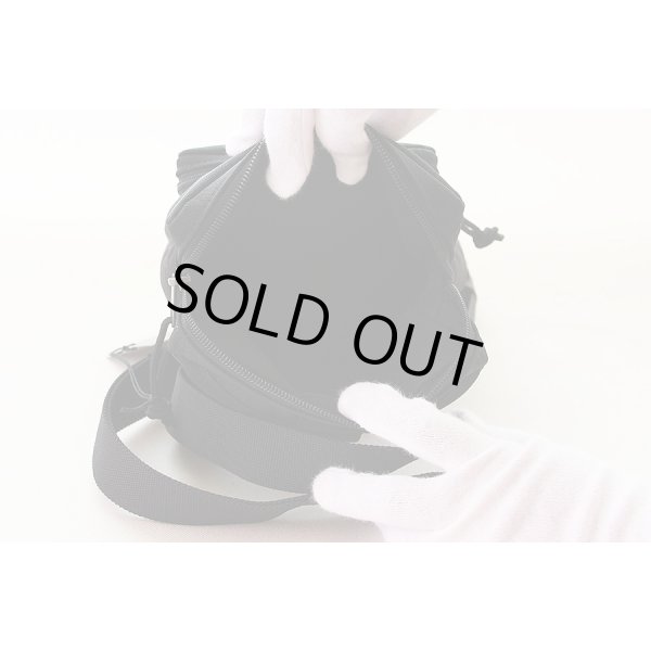 バレンシアガ　エクスプローラー クロスボディバック 5936519TY45 1000 ブラック　中身