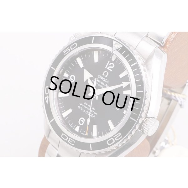 オメガ　シーマスター　プラネットオーシャン　２２００．５０　黒文字盤　サイド拡大