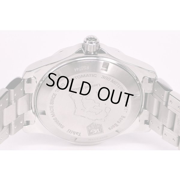 タグホイヤー　アクアレーサー　ＷＡＦ２１１Ｎ　青シェル文字盤　ボラボラ限定　裏面拡大