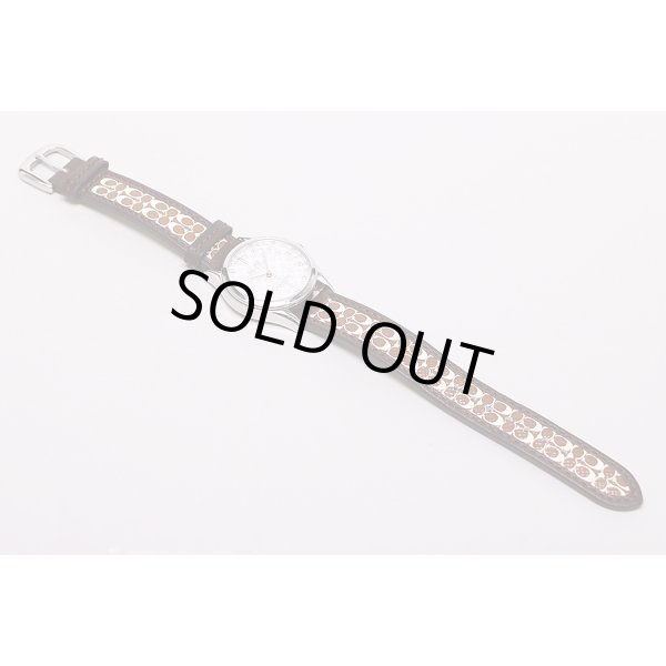 コーチ　ＣＡ９６．７．１４　銀ロゴ文字盤　革ベルト状態表面