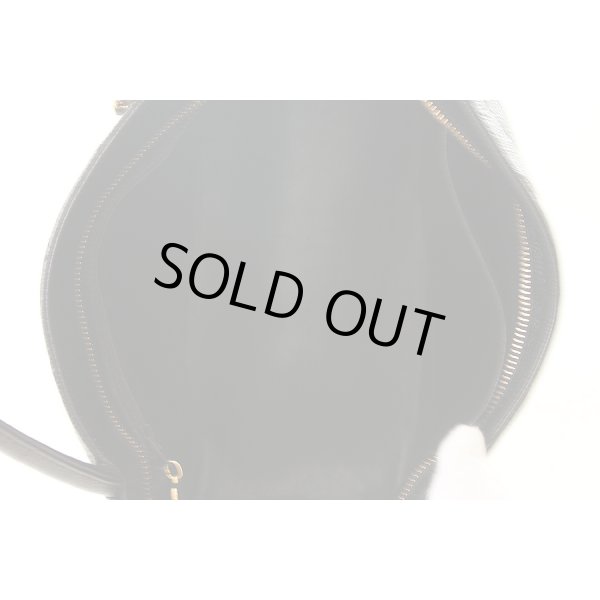 シャネル　復刻トートバック ブラック／ゴールド金具　中身(2)