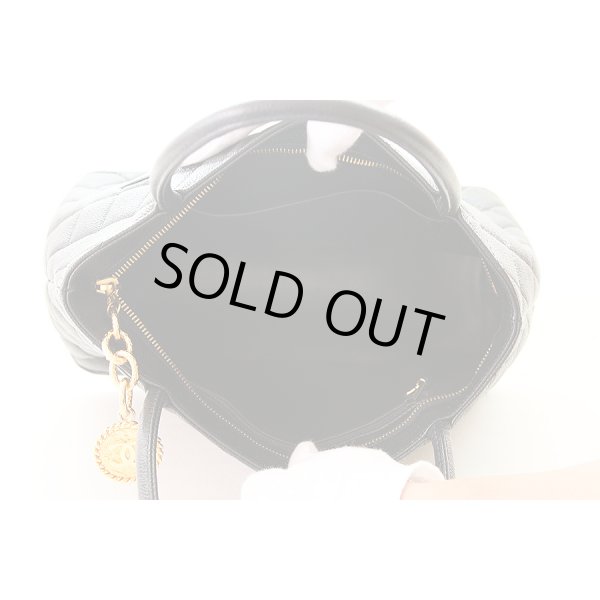 シャネル　復刻トートバック ブラック／ゴールド金具　中身(1)