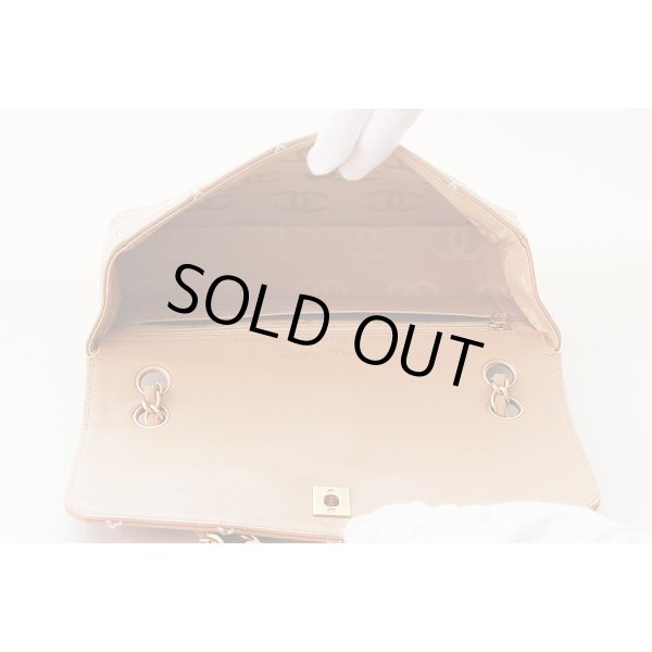 シャネル　ワイルドステッチ　チェーンショルダーバック　ベージュ／ゴー ルド金具　中身