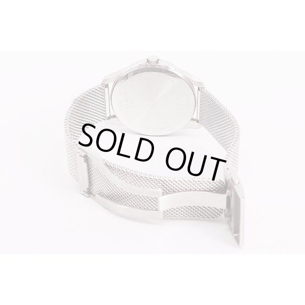 グッチ　タイムレス　ＹＡ１２６．３　黒文字盤　メッシュベルト