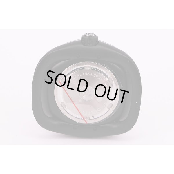 ディートリッヒ　オーガニックタイム　ＯＴ－１　スケルトン黒文字盤　緑色針　裏面拡大