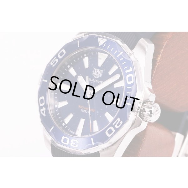 タグホイヤー　アクアレーサー　ＷＡＹ１１１Ｃ　紺文字盤　サイド拡大