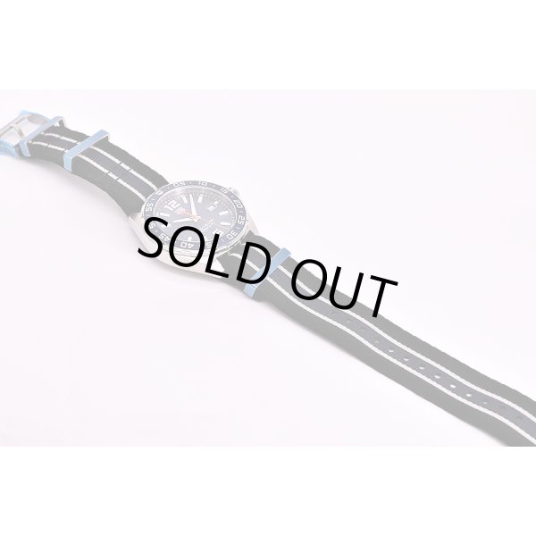 タグホイヤー　フォーミュラー１　ＷＡＺ１０１０　青文字盤　ナイロンベルト　表面