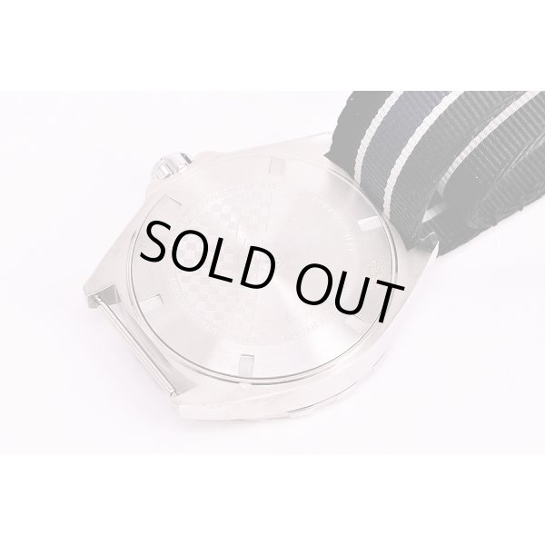 タグホイヤー　フォーミュラー１　ＷＡＺ１０１０　青文字盤　裏面拡大