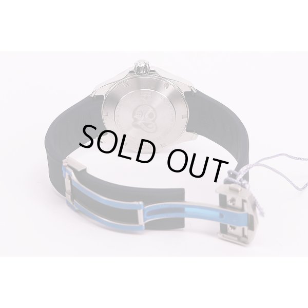 タグホイヤー　アクアレーサー　ＷＡＹ１１１Ｃ　紺文字盤　ラバーベルト