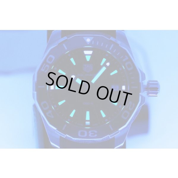 タグホイヤー　アクアレーサー　ＷＡＹ１１１Ｃ　紺文字盤　ライト