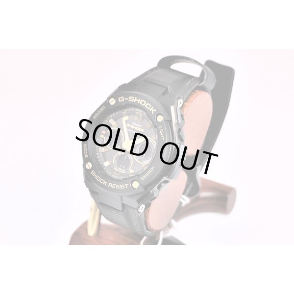 カシオ　Ｇショック　ＧＳＴ－Ｓ３００ＧＬ　黒文字盤　サイド