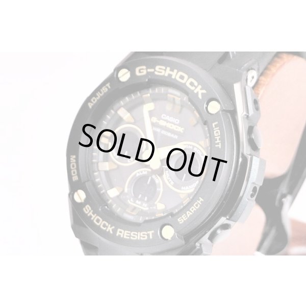 カシオ　Ｇショック　ＧＳＴ－Ｓ３００ＧＬ　黒文字盤　サイド拡大