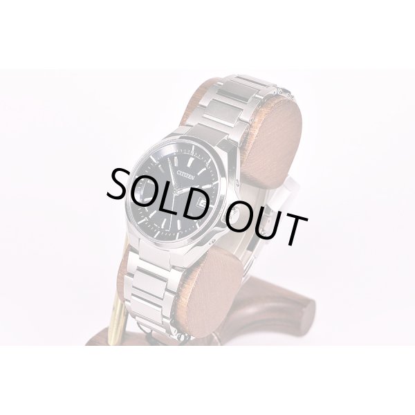 シチズン　アテッサ　ＣＢ３０１０－５７Ｌ　紺文字盤　サイド