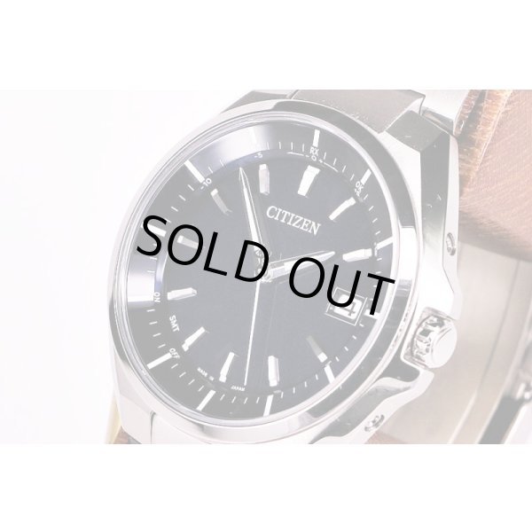 シチズン　アテッサ　ＣＢ３０１０－５７Ｌ　紺文字盤　サイド拡大