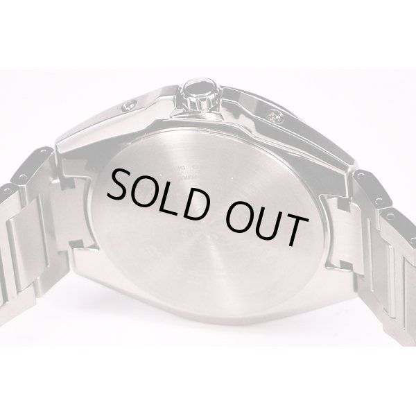 シチズン　アテッサ　ＣＢ３０１０－５７Ｌ　紺文字盤　裏面拡大