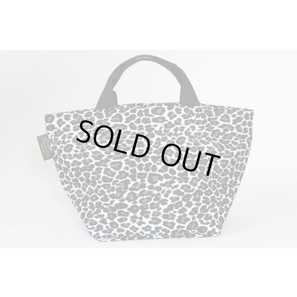 エルベシャプリエ　ナイロン舟型トートM 1027F パンサーブラン　裏面