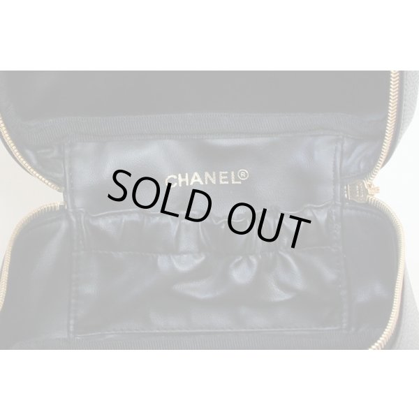 シャネル　バニティバック 横型 A01997 ブラック　中身拡大