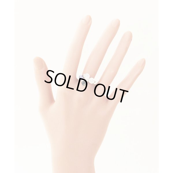 ティファニー　PT950 ペーパーフラワー タンザナイトダイアイリ フラワーリング 4.30g　装着イメージ