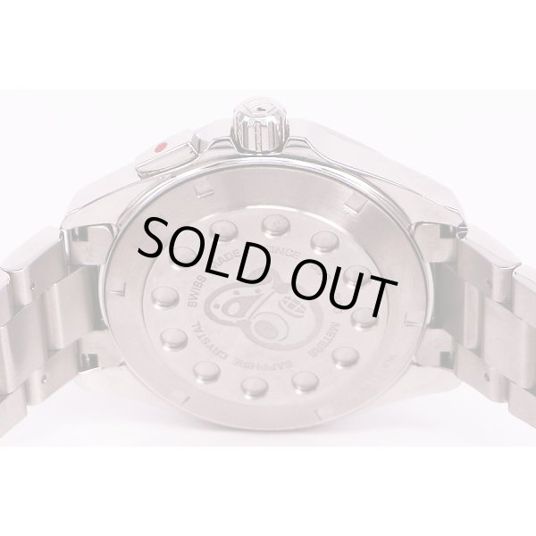 タグホイヤー　アクアレーサー　ＷＡＹ１１１Ｙ　アラーム　銀文字盤　裏面拡大