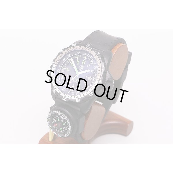 ルミノックス　レコン　８８３０ＧＭｔ　黒文字盤　サイド