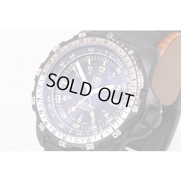 ルミノックス　レコン　８８３０ＧＭｔ　黒文字盤　サイド拡大