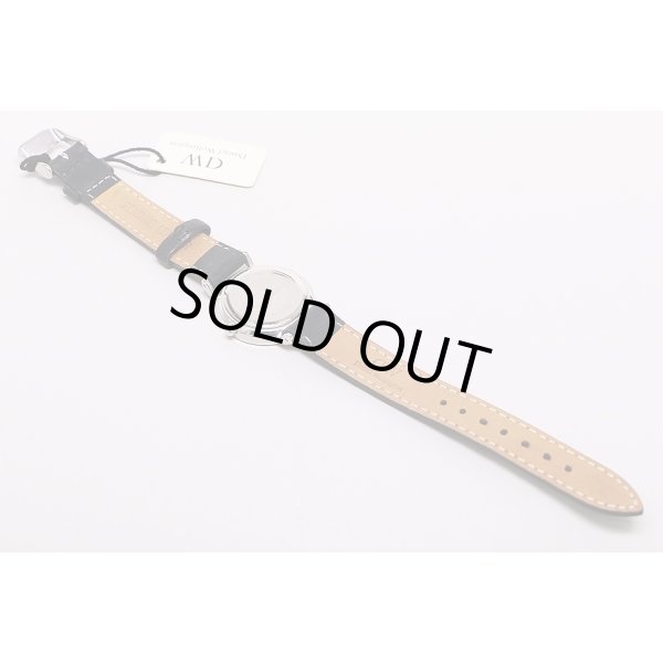 ダニエル・ウェリントン　０９２１ＤＷ　白文字盤　１２Ｐ　革ベルト状態　裏面