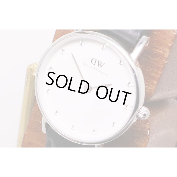 ダニエル・ウェリントン　０９２１ＤＷ　白文字盤　１２Ｐ　サイド拡大