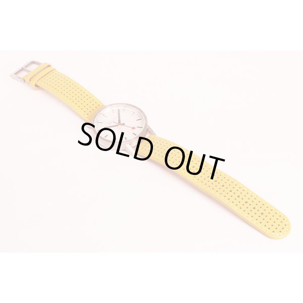 モンディーン　クラシック　Ａ６６０．３０３６０　白文字盤　革ベルト状態　表面