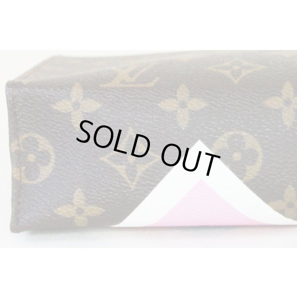 ルイ・ヴィトン　ポッシュ・トワレ26　M80282　底拡大