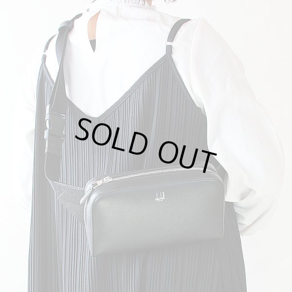 ダンヒル　カドガン　ラゲッジ　キャンバスボディバック　20R3987CA001R　ブラック　掛けたイメージ