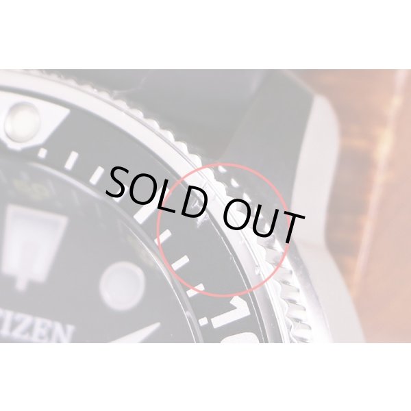 シチズン　ダイバー２００ｍデプスメーター　ＢＮ２０３６－Ｊ４Ｅ　黒文字盤　ベゼル打ち傷