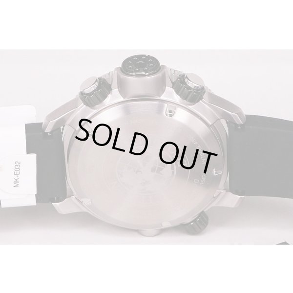 シチズン　ダイバー２００ｍデプスメーター　ＢＮ２０３６－Ｊ４Ｅ　黒文字盤　裏面拡大