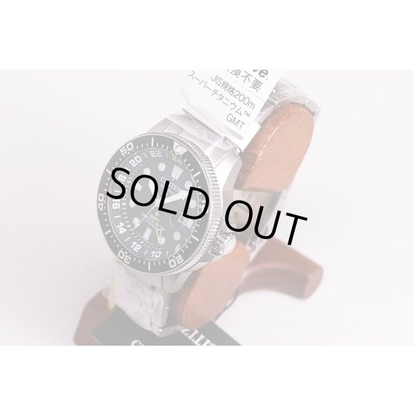 シチズン　ダイバー２００ｍＧＭＴ　ＢＪ７１１０－８９Ｅ　黒文字盤　サイド