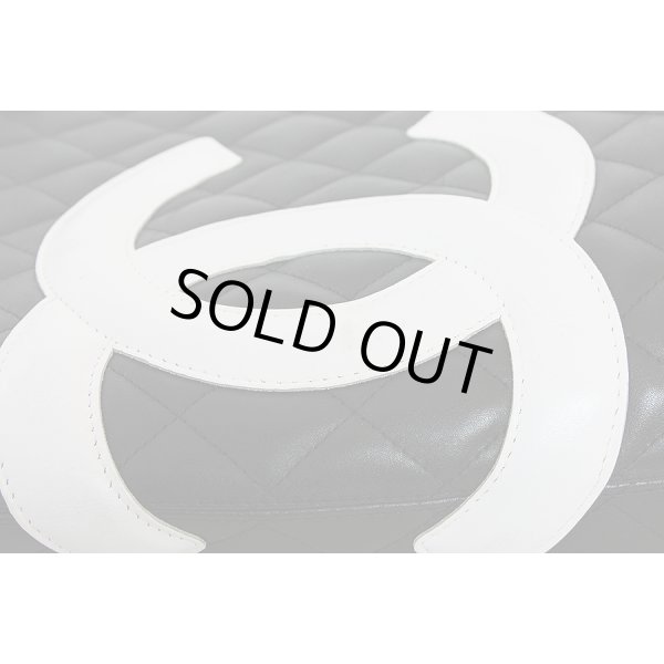 シャネル　カンボンライン ミディアムトートバック ブラック／ホワイト　表面汚れ