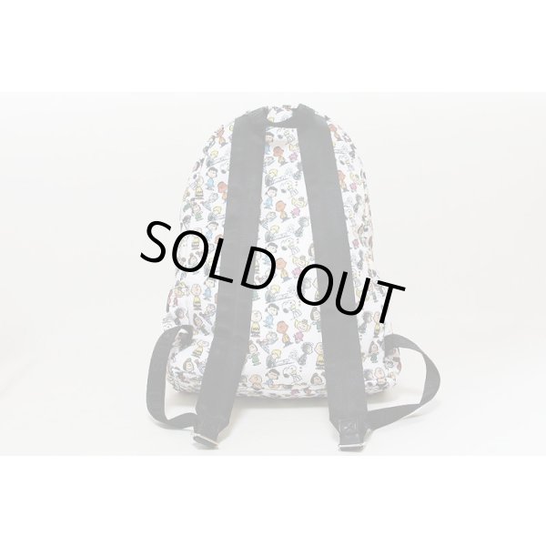 マークジェイコブス　ラージ バックパック M0016562 ホワイト／スヌーピー 　裏面