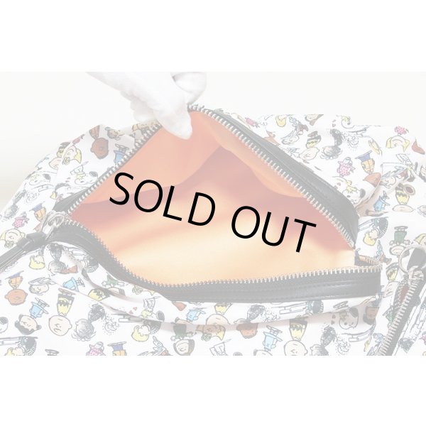 マークジェイコブス　ラージ バックパック M0016562 ホワイト／スヌーピー 　中身