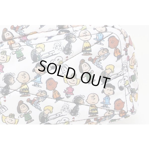 マークジェイコブス　ラージ バックパック M0016562 ホワイト／スヌーピー 　底拡大