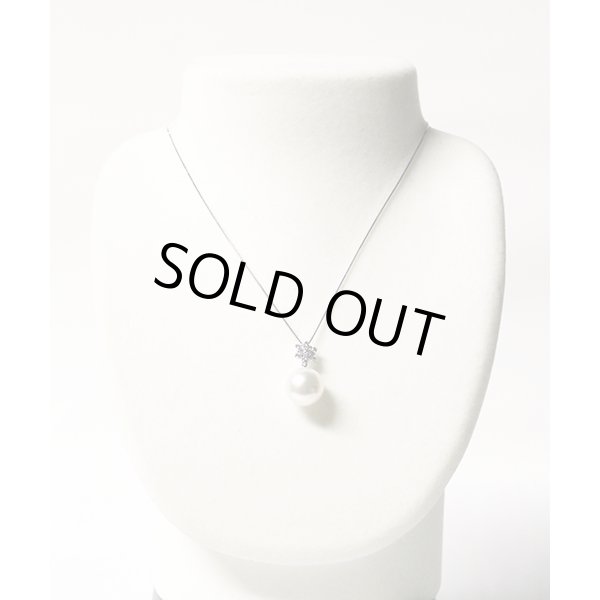 K18WG　パールダイアイリペンダントネックレス　13.2mm 0.30ct 5.80g　装着イメージ