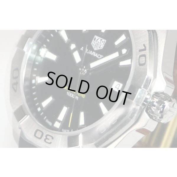 タグホイヤー　アクアレーサー　ＷＢＤ１１１０　黒文字盤　サイド拡大