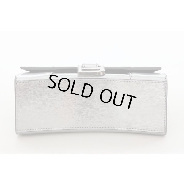 バレンシアガ　アワーグラスXS　トップハンドルバッグ　592833 メタリックシルバー　底