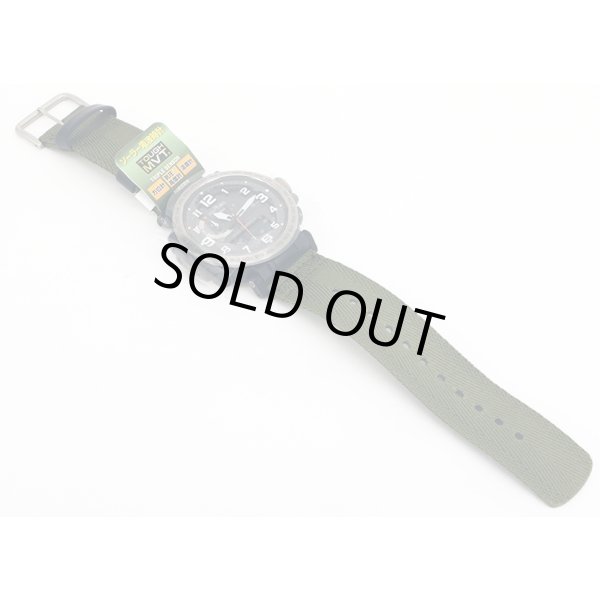 カシオ　プロトレック　ＰＲＷ－６６００ＹＢ　黒文字盤　カーキナイロンベルト状態　表面