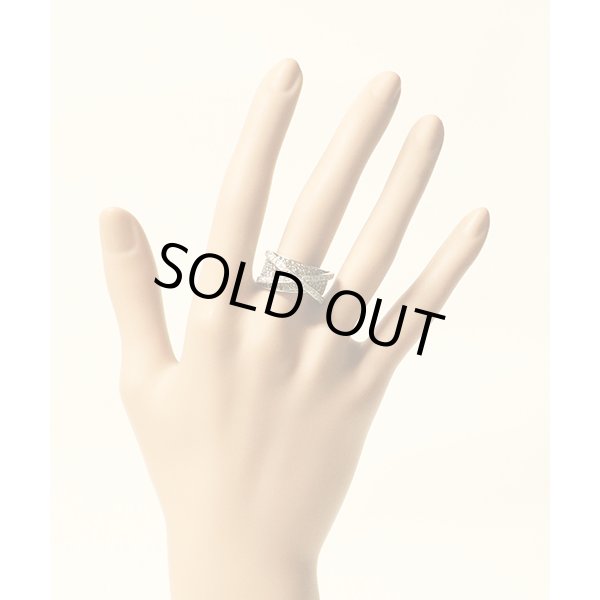 K18WG ダイアイリリング 1.43ct 0.60ct 11.20g　装着イメージ