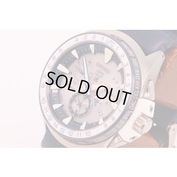 セイコー　プロスペックス　ＳＢＤＥ００５　オーシャンクルーザー　銀文字盤　サイド拡大