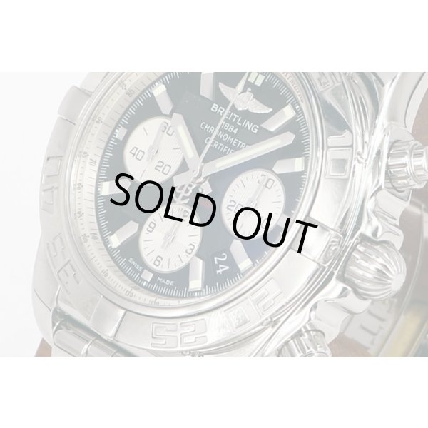 ブライトリング　クロノマット４４　Ａ０１００　黒文字盤　銀インダイアル　サイド拡大