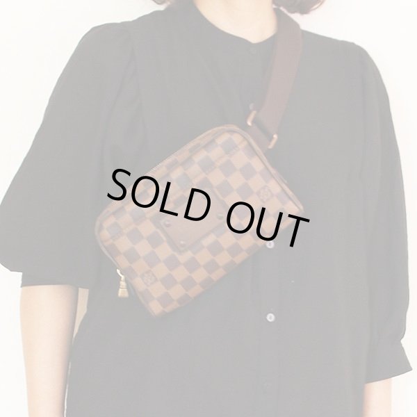 ルイ・ヴィトン　バム・バッグ・ブルックリン N41101　掛けたイメージ