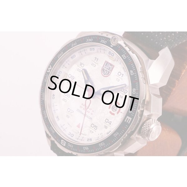 ルミノックス　ＩＣＥ－ＳＡＲ　ＡＲＣＴＩＣ　１２０８ 白銀文字盤　サイド拡大