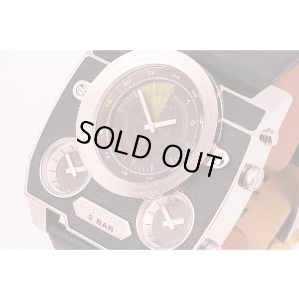 ディーゼル　ＤＺ―１２４３　３タイムレーダー　黒文字盤　サイド拡大