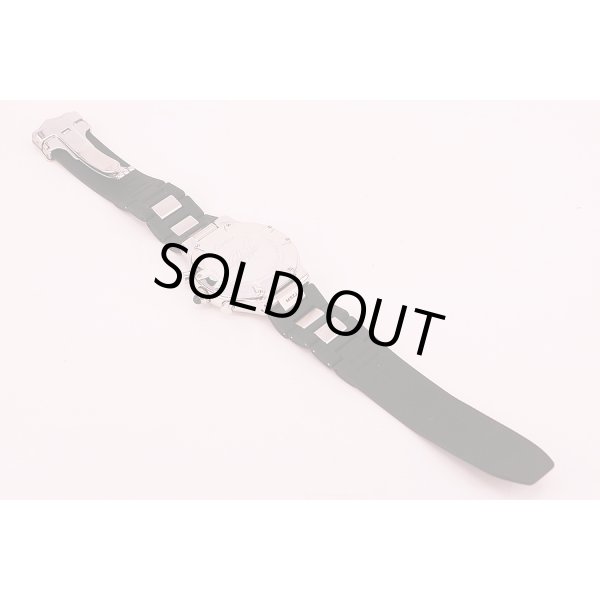 カルティエ　クロノスカフ　２４２４　黒ロゴ文字盤　ラバーベルト状態　裏面